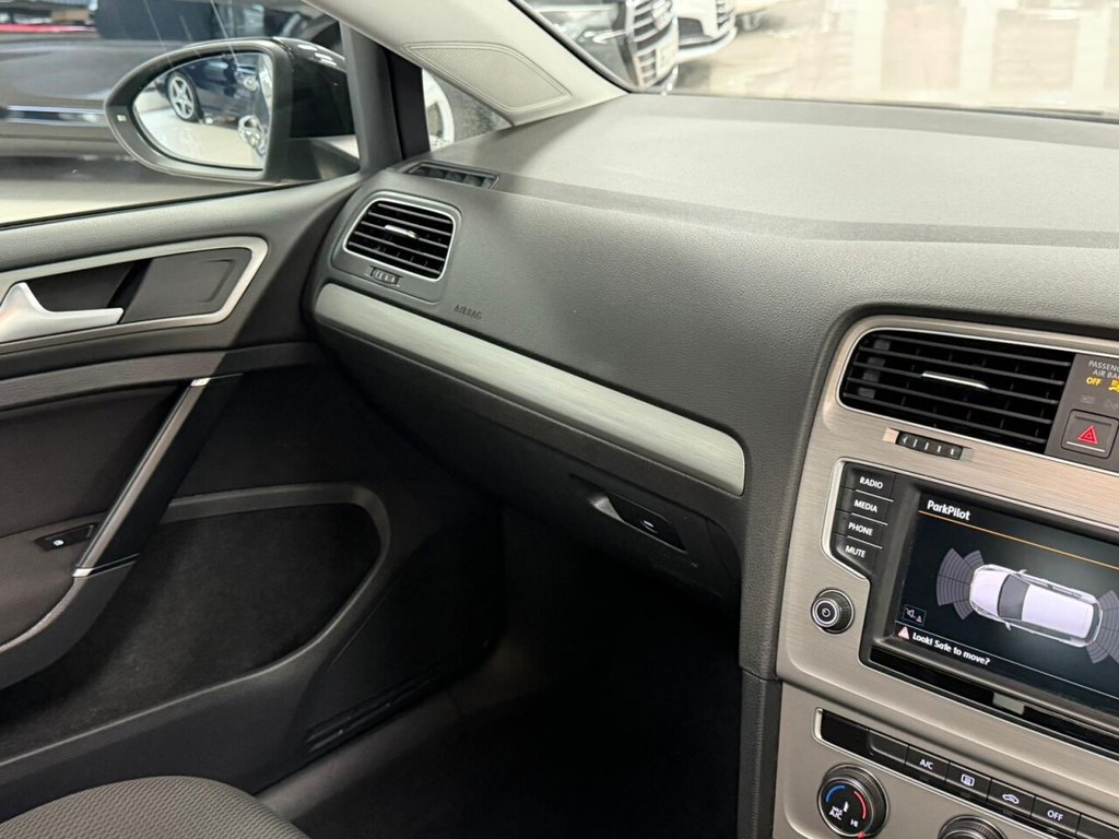Used Volkswagen Golf 2015 for sale - 76820741: Photo 31