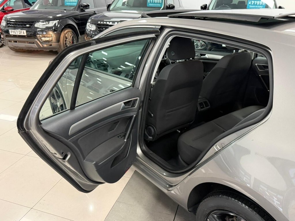 Used Volkswagen Golf 2015 for sale - 76820741: Photo 32