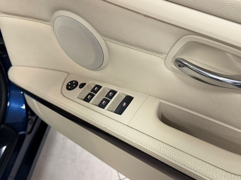 Used BMW 3 Series 2011 for sale - 76454749: Photo 29