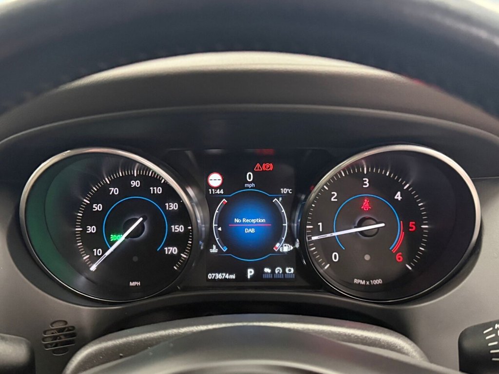 Used Jaguar F-Pace 2016 for sale - 77919811: Photo 32