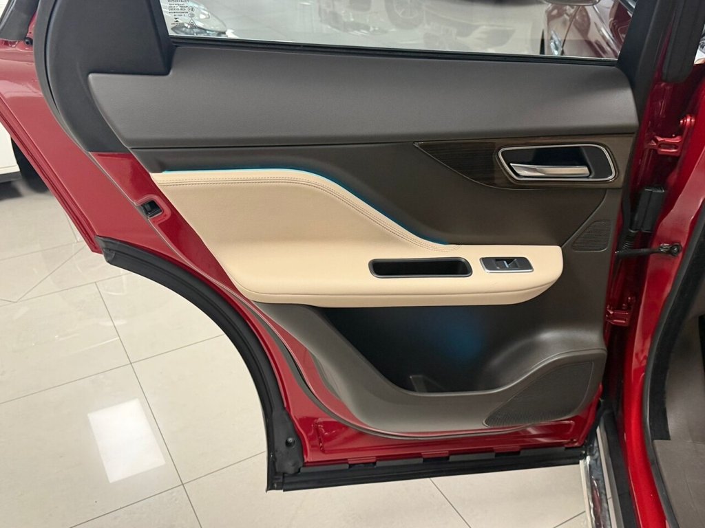 Used Jaguar F-Pace 2016 for sale - 77919811: Photo 41