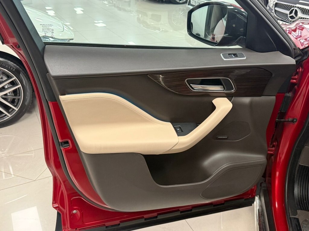 Used Jaguar F-Pace 2016 for sale - 77919811: Photo 43