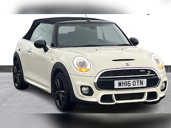 Used MINI Convertible 2016 for sale - 76950612: Photo