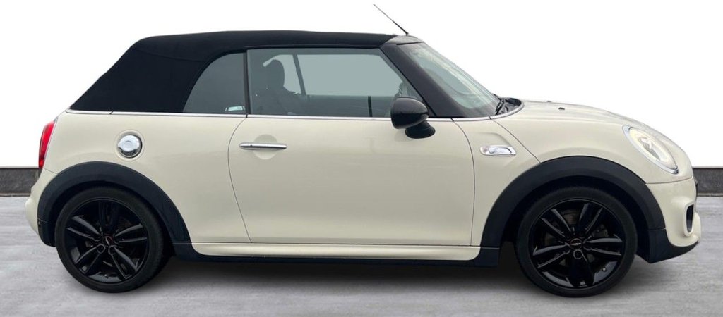 Used MINI Convertible 2016 for sale - 76950612: Photo 2