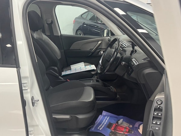 Used Citroen C4 Grand Picasso 2018 for sale - 76210112: Photo 22