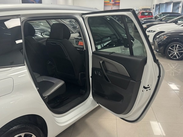 Used Citroen C4 Grand Picasso 2018 for sale - 76210112: Photo 30