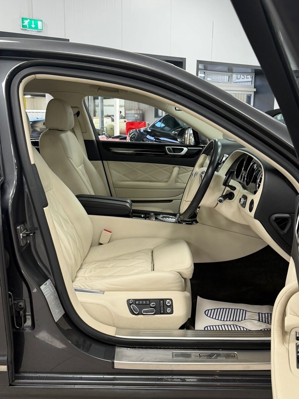 Used Bentley Continental 2012 for sale - 77452374: Photo 22