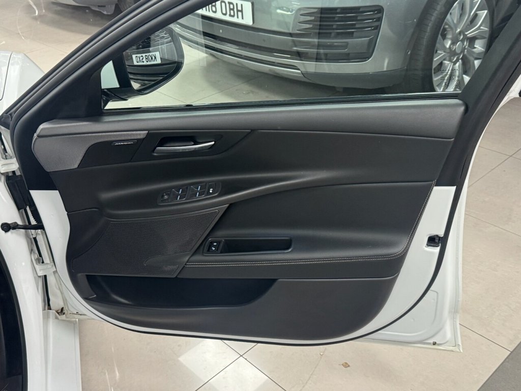 Used Jaguar XE 2015 for sale - 76950240: Photo 19