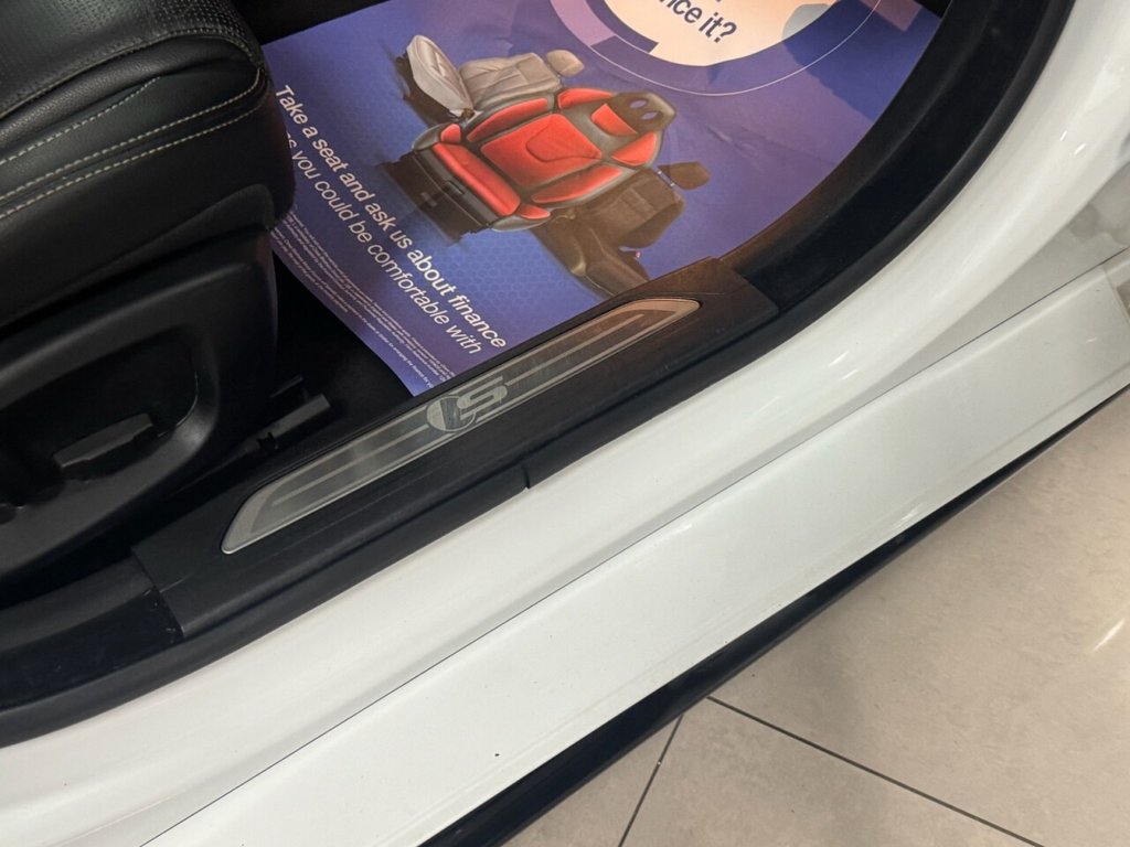 Used Jaguar XE 2015 for sale - 76950240: Photo 24