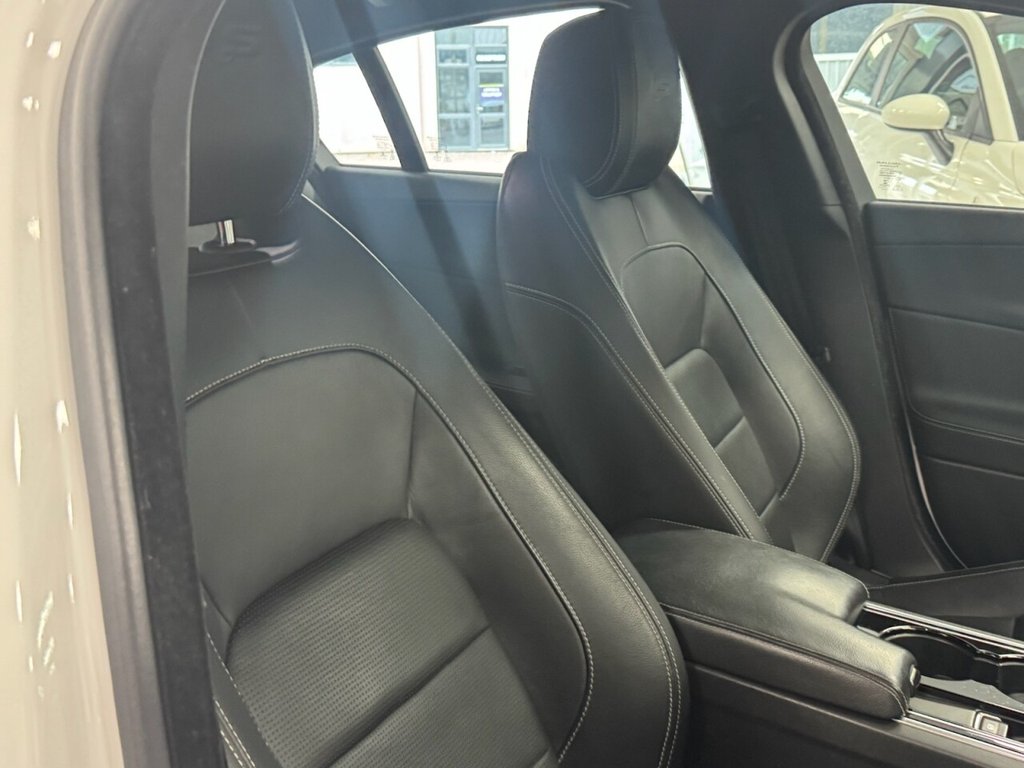 Used Jaguar XE 2015 for sale - 76950240: Photo 26