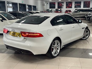 Used Jaguar XE 2015 for sale - 76950240: Photo