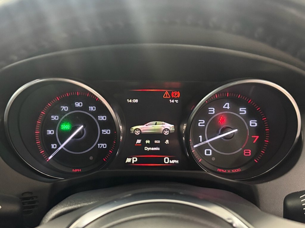 Used Jaguar XE 2015 for sale - 76950240: Photo 31