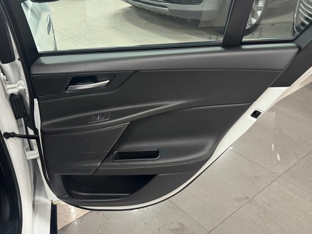 Used Jaguar XE 2015 for sale - 76950240: Photo 37