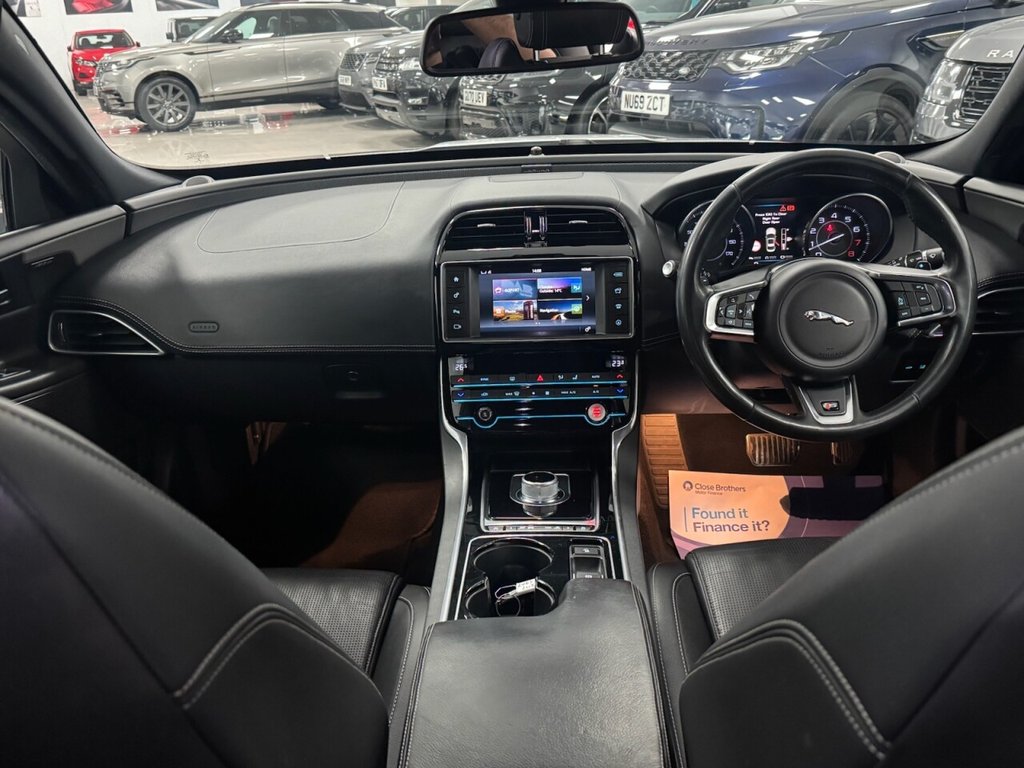 Used Jaguar XE 2015 for sale - 76950240: Photo 39