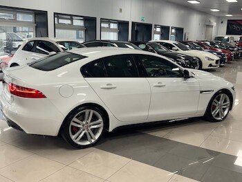 Used Jaguar XE 2015 for sale - 76950240: Photo