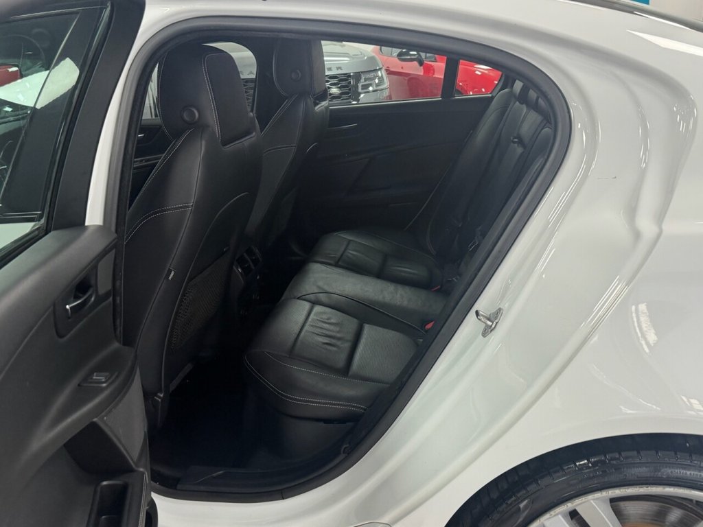 Used Jaguar XE 2015 for sale - 76950240: Photo 41