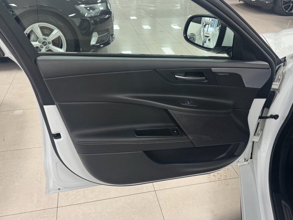 Used Jaguar XE 2015 for sale - 76950240: Photo 43