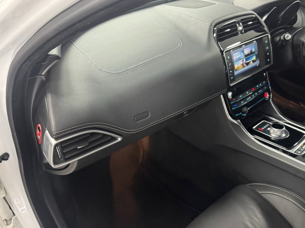 Used Jaguar XE 2015 for sale - 76950240: Photo 48