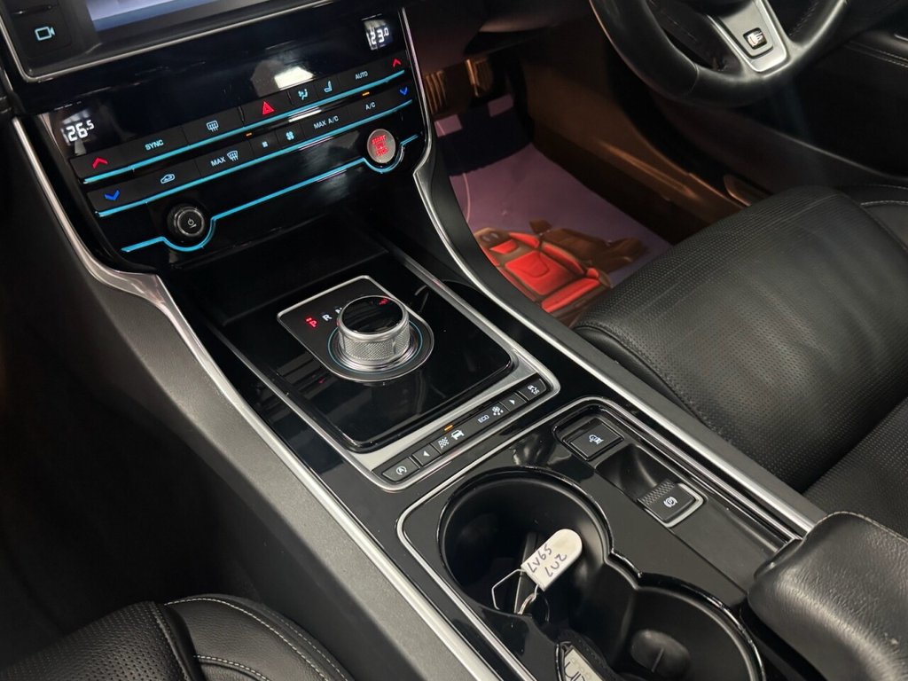 Used Jaguar XE 2015 for sale - 76950240: Photo 50