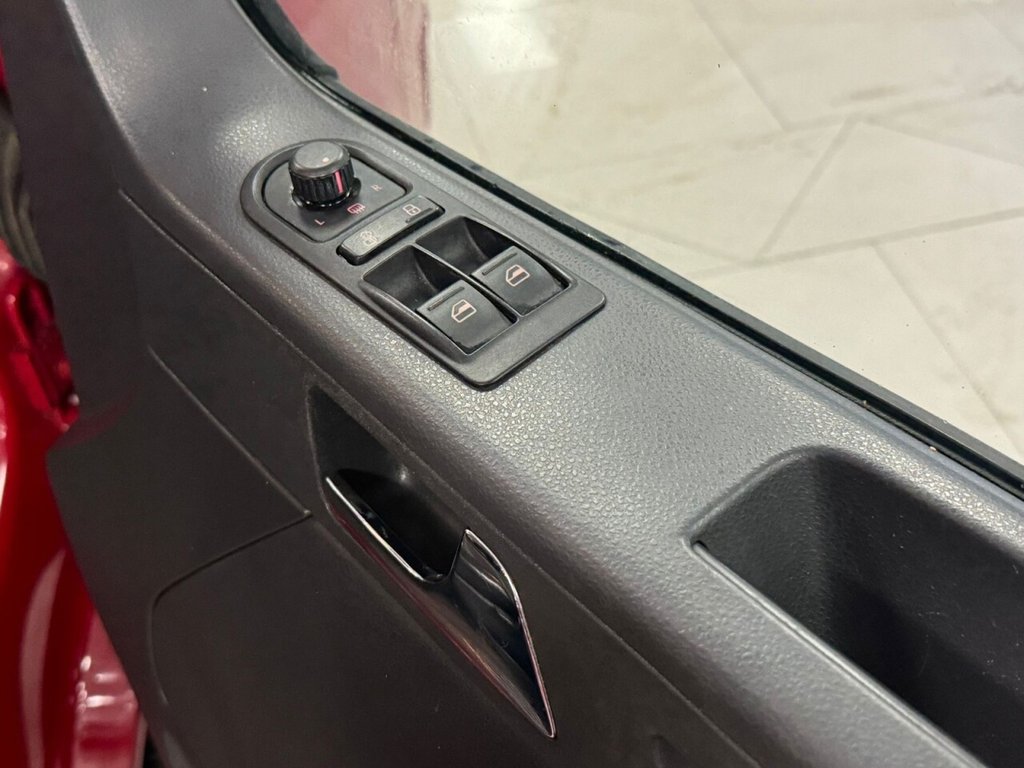 Used Volkswagen Caravelle 2010 for sale - 77666807: Photo 21