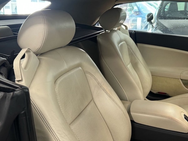 Used Jaguar XKR 2008 for sale - 74702332: Photo 25