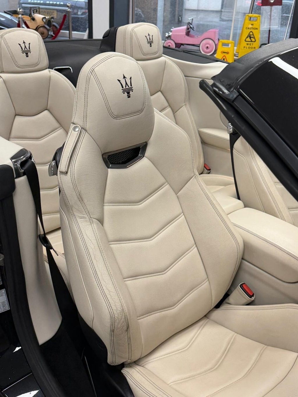 Used Maserati GranCabrio 2016 for sale - 76535824: Photo 39