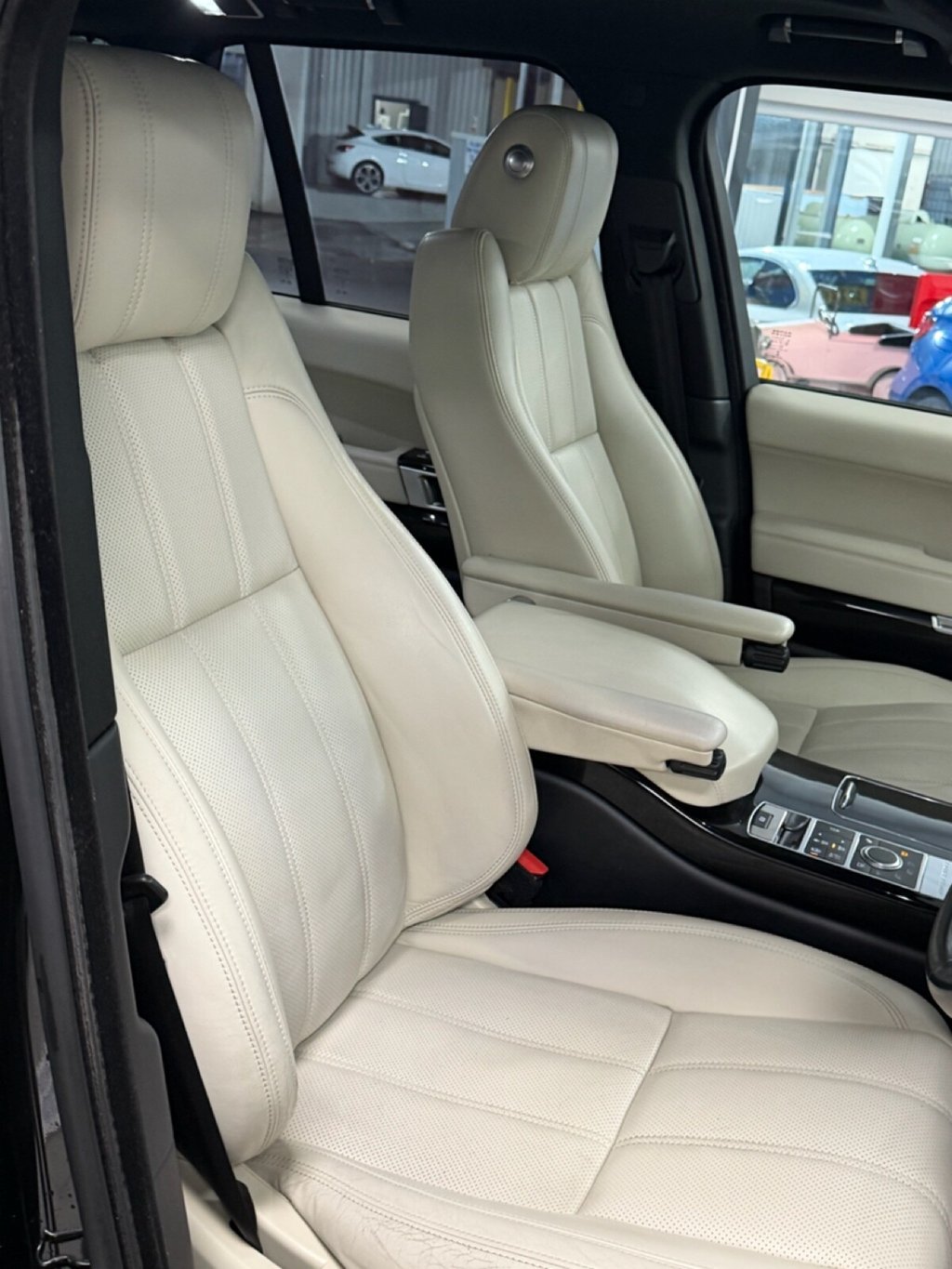 Used Land Rover Range Rover 2017 for sale - 77188635: Photo 11