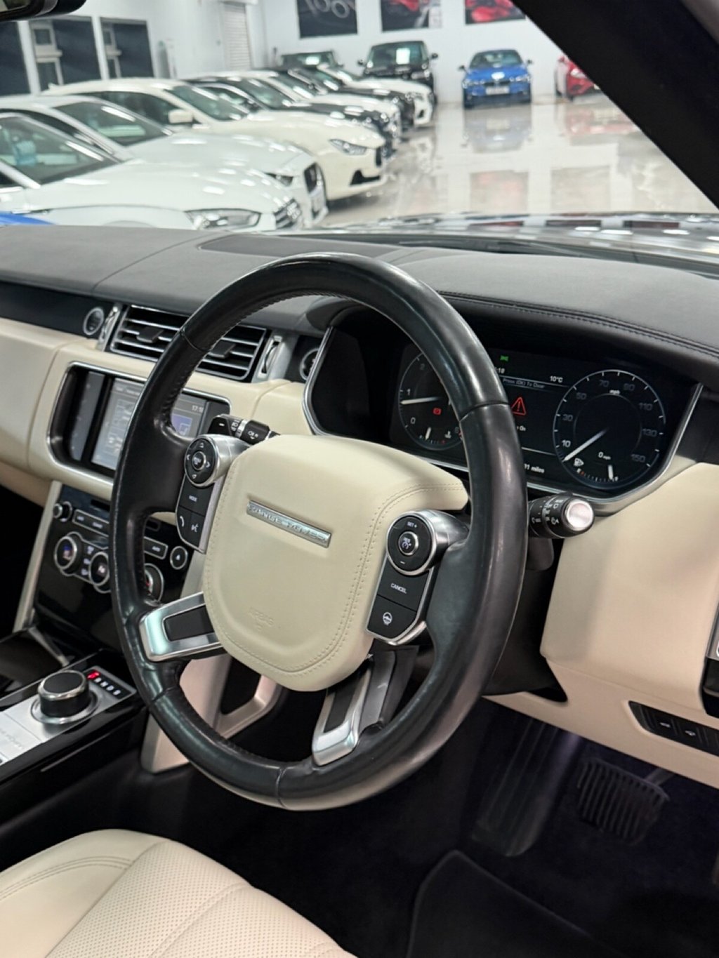 Used Land Rover Range Rover 2017 for sale - 77188635: Photo 12