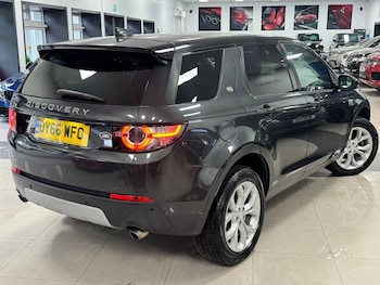 Used Land Rover Discovery Sport 2016 for sale - 75560061: Photo
