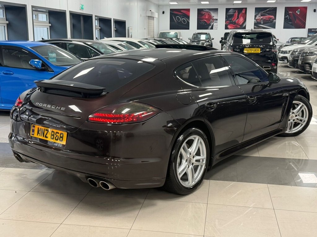 Used Porsche Panamera 2011 for sale - 76883219: Photo 2