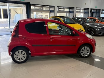 Used Peugeot 107 2013 for sale - 79090022: Photo