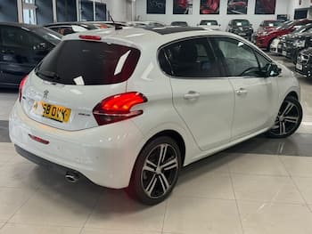 Used Peugeot 208 2018 for sale - 79843580: Photo