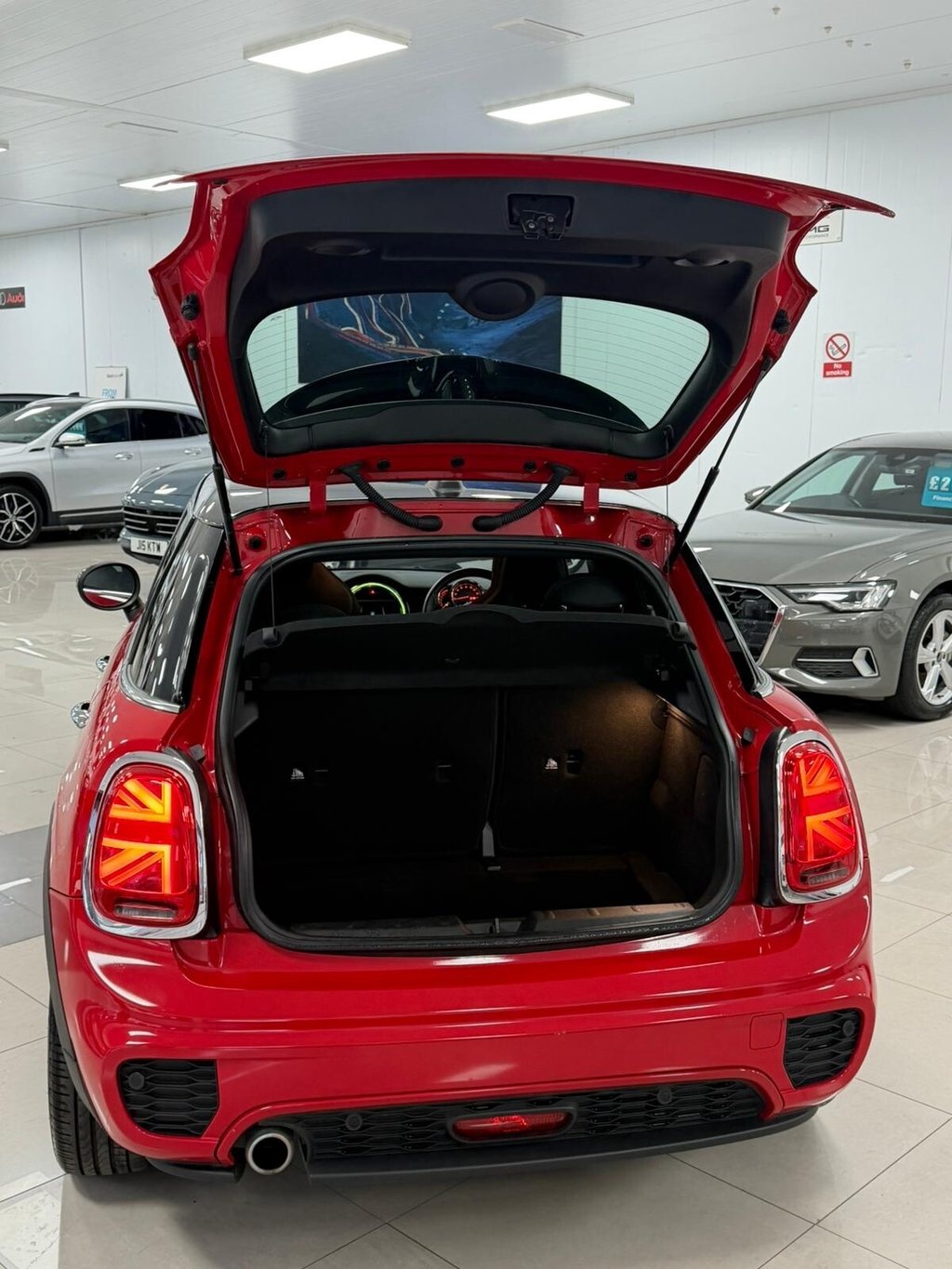 Used MINI Hatch 2018 for sale - 77667641: Photo 12