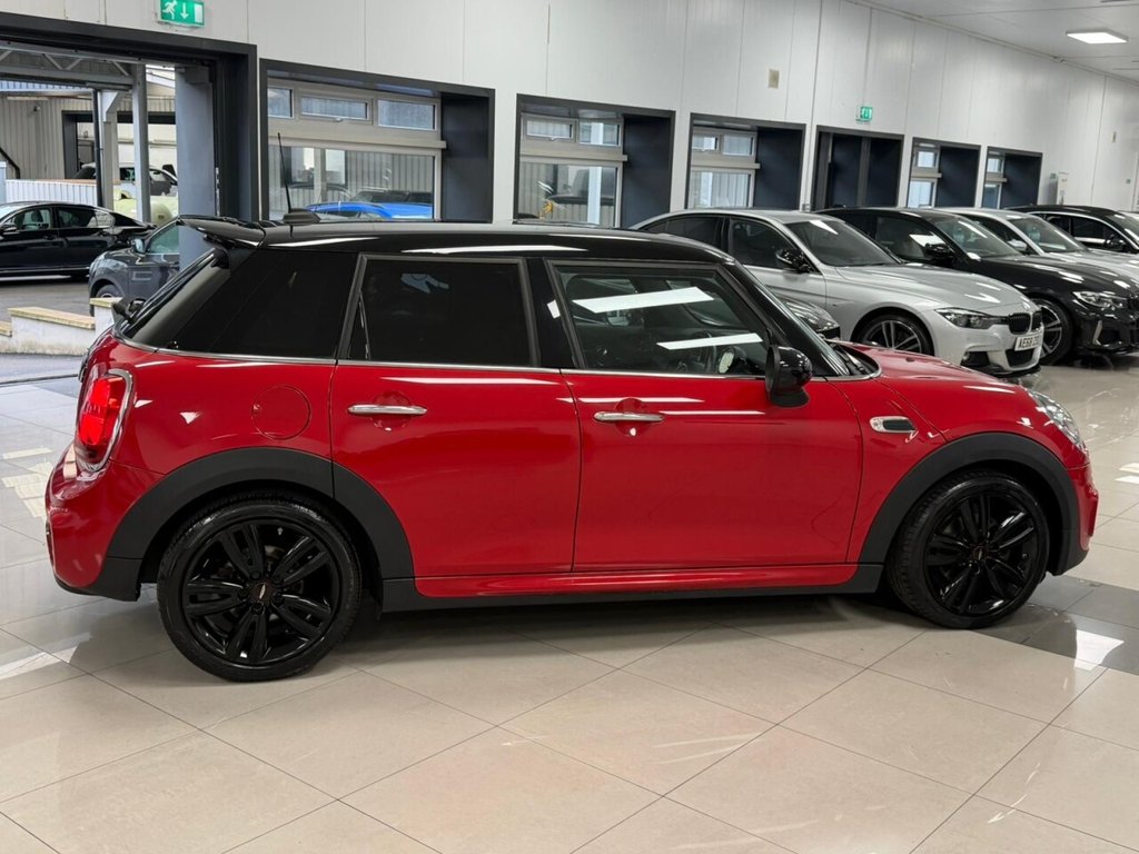 Used MINI Hatch 2018 for sale - 77667641: Photo 2