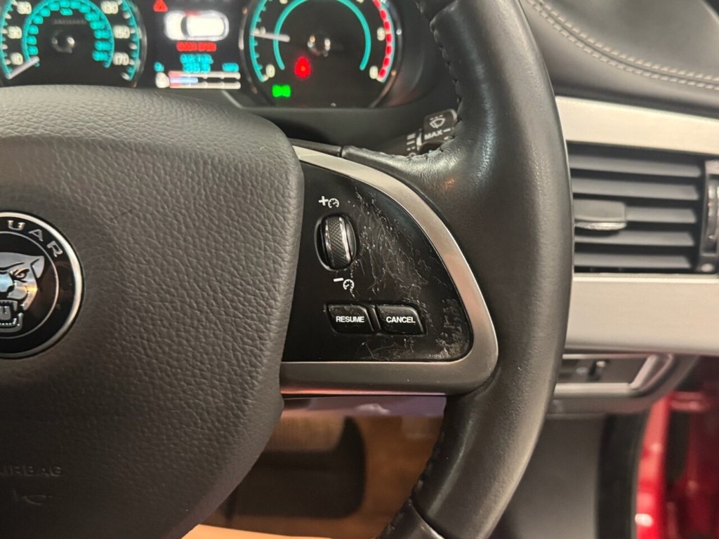 Used Jaguar XF 2014 for sale - 76582296: Photo 30