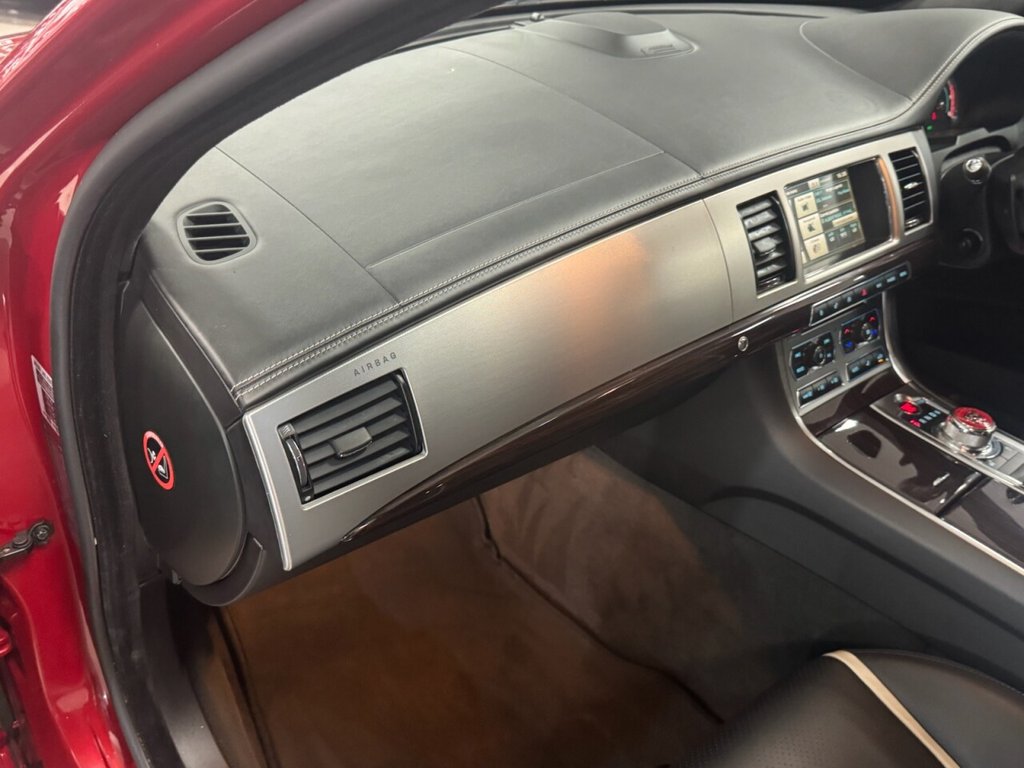 Used Jaguar XF 2014 for sale - 76582296: Photo 46