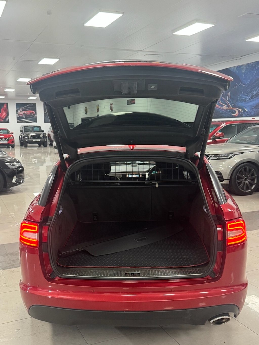 Used Jaguar XF 2014 for sale - 76582296: Photo 7