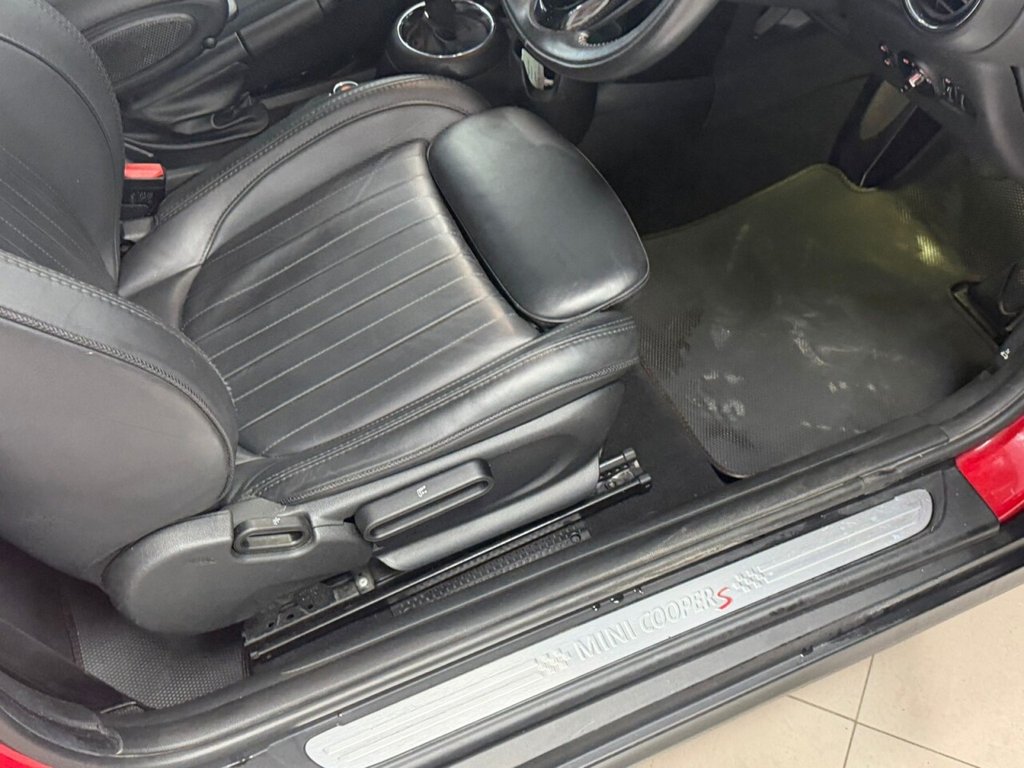 Used MINI Convertible 2019 for sale - 77850330: Photo 23