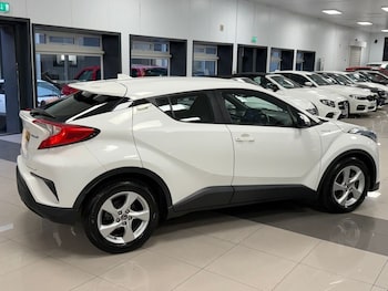 Used Toyota C-HR 2018 for sale - 77498694: Photo