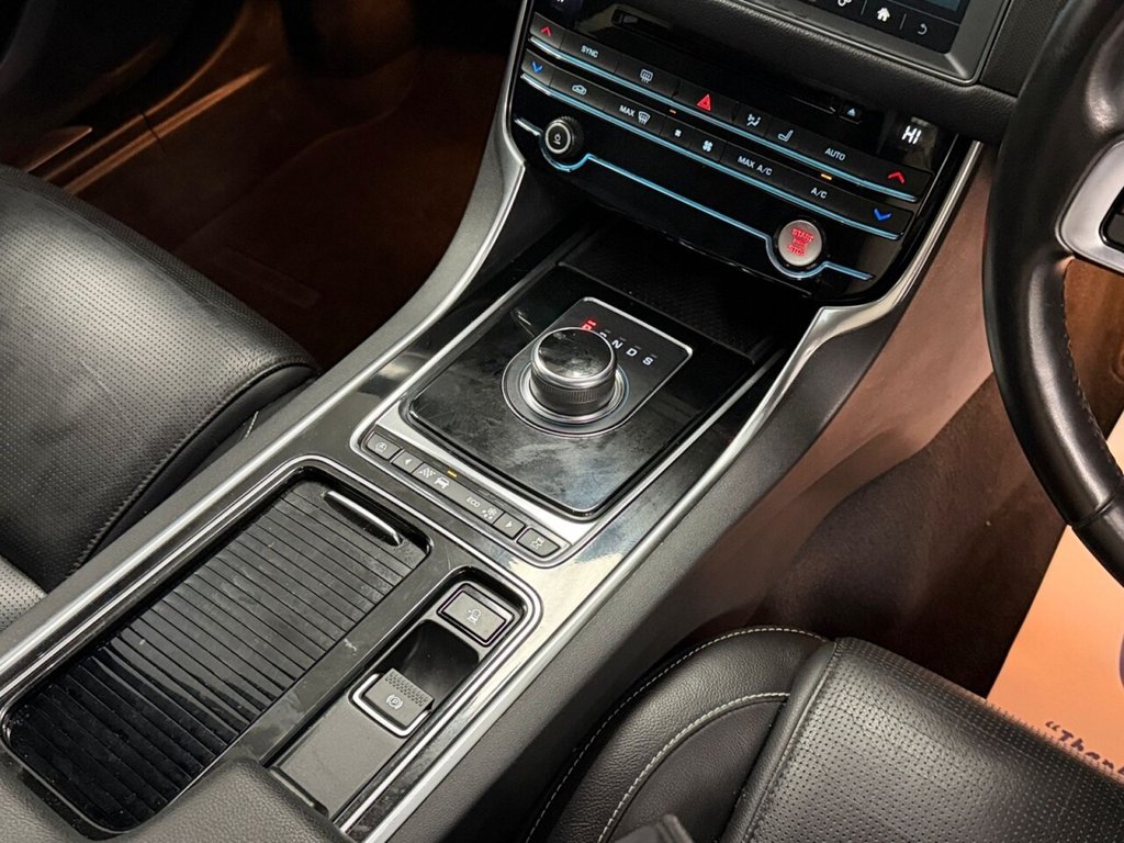 Used Jaguar XF 2020 for sale - 76868145: Photo 37