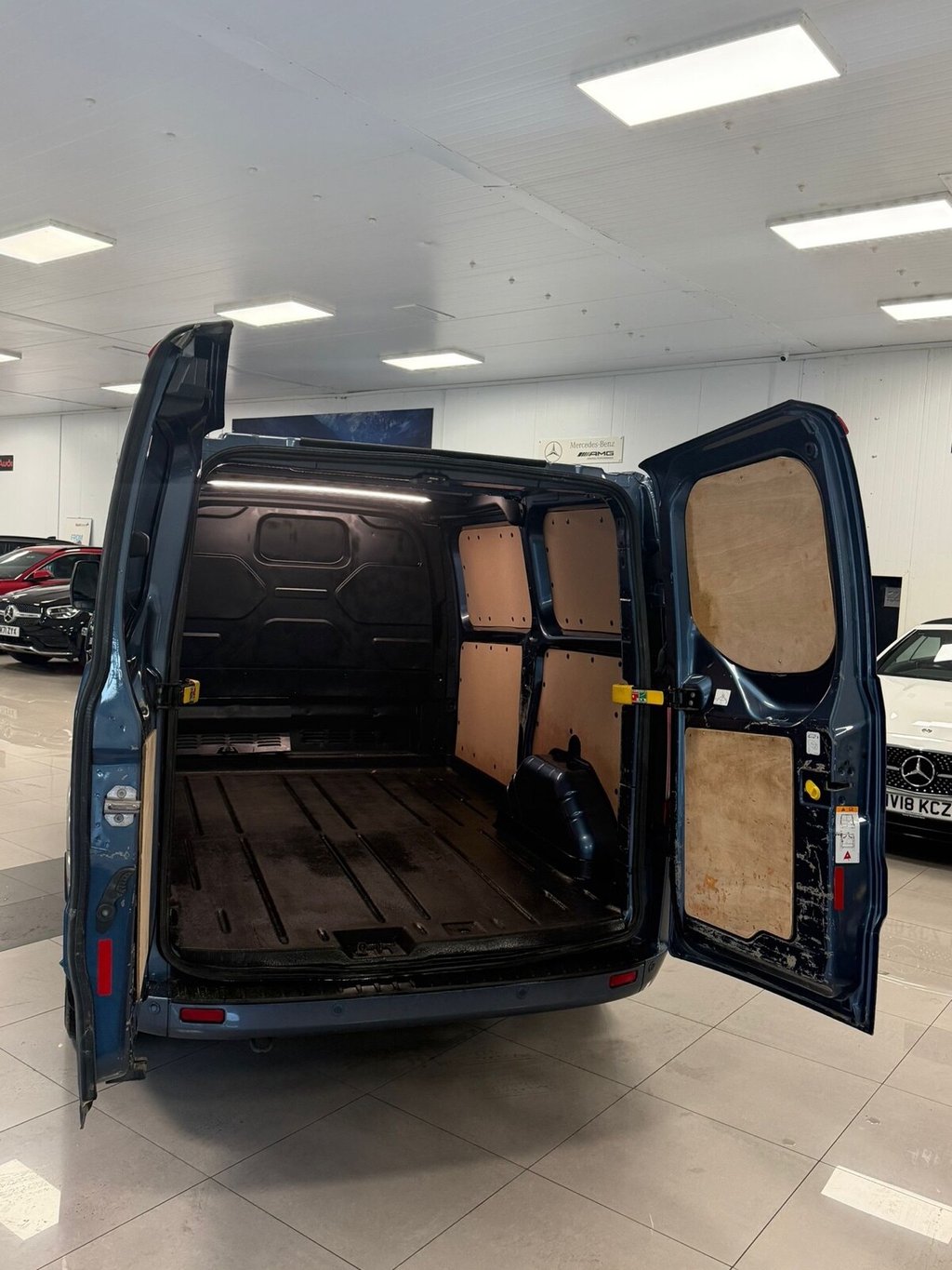 Used Ford Transit Custom 2023 for sale - 77642696: Photo 15