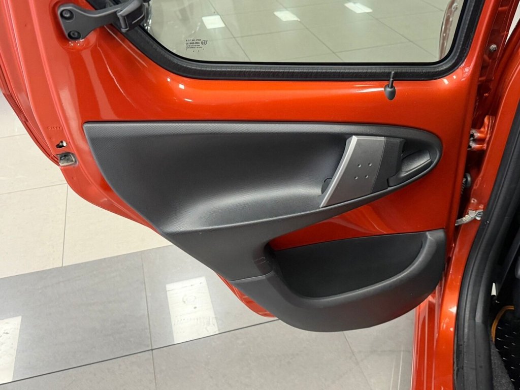 Used Toyota AYGO 2013 for sale - 77594633: Photo 30