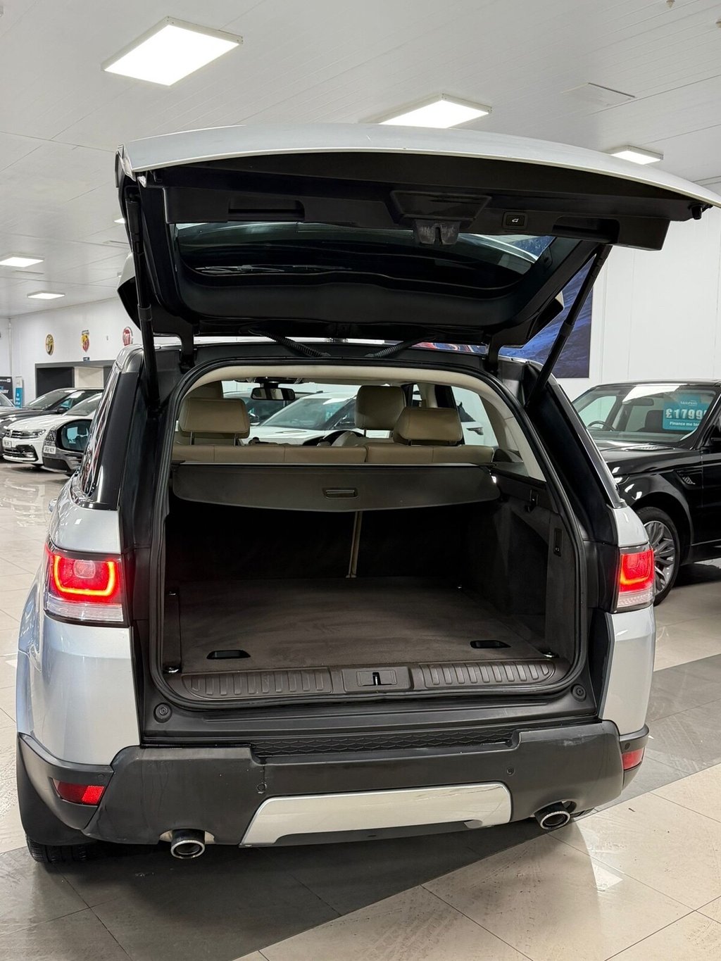 Used Land Rover Range Rover Sport 2014 for sale - 76710847: Photo 17