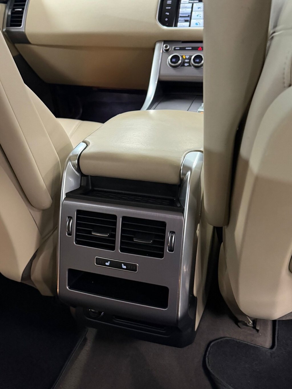 Used Land Rover Range Rover Sport 2014 for sale - 76710847: Photo 44