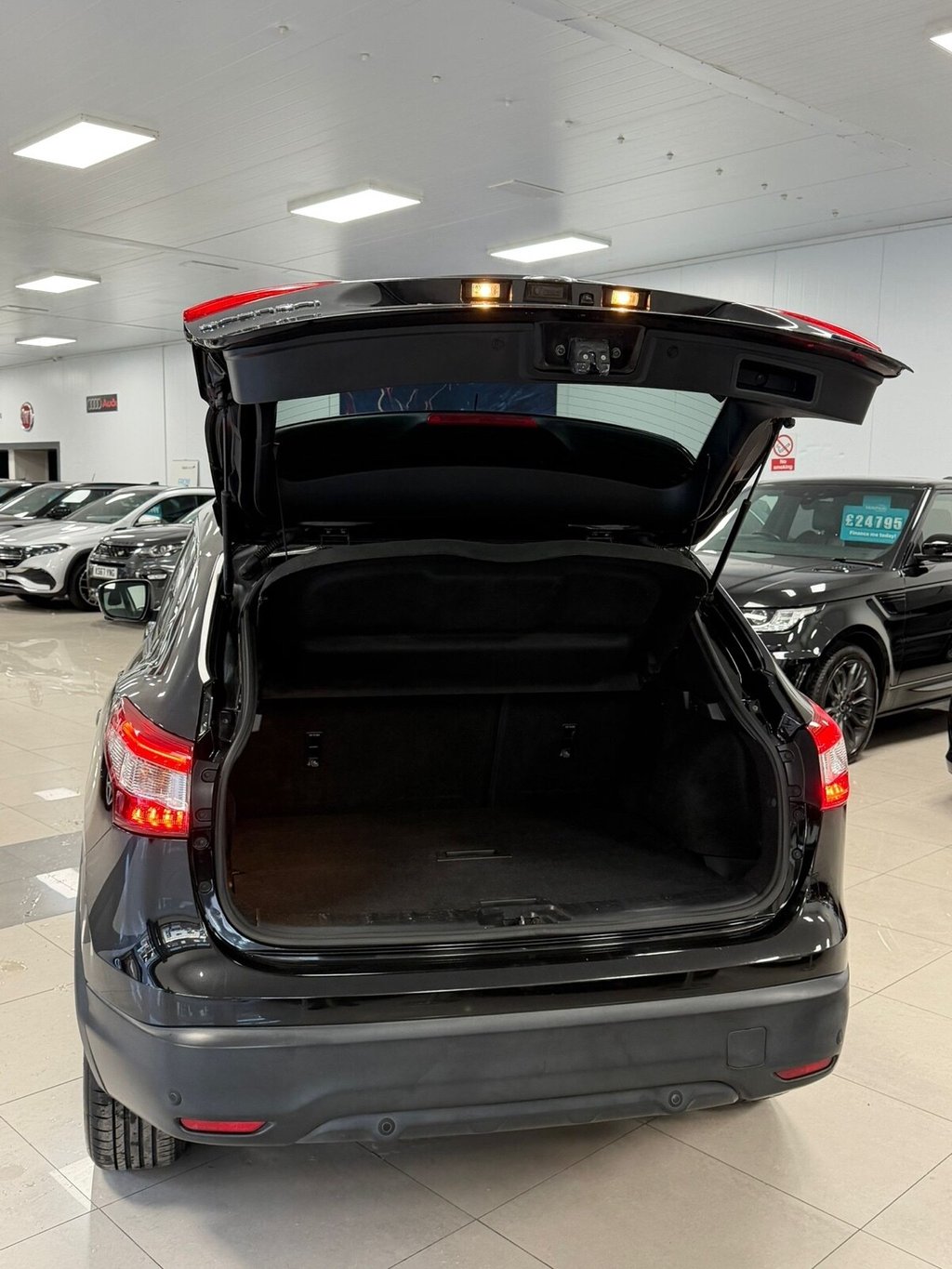 Used Nissan Qashqai 2016 for sale - 78082591: Photo 5