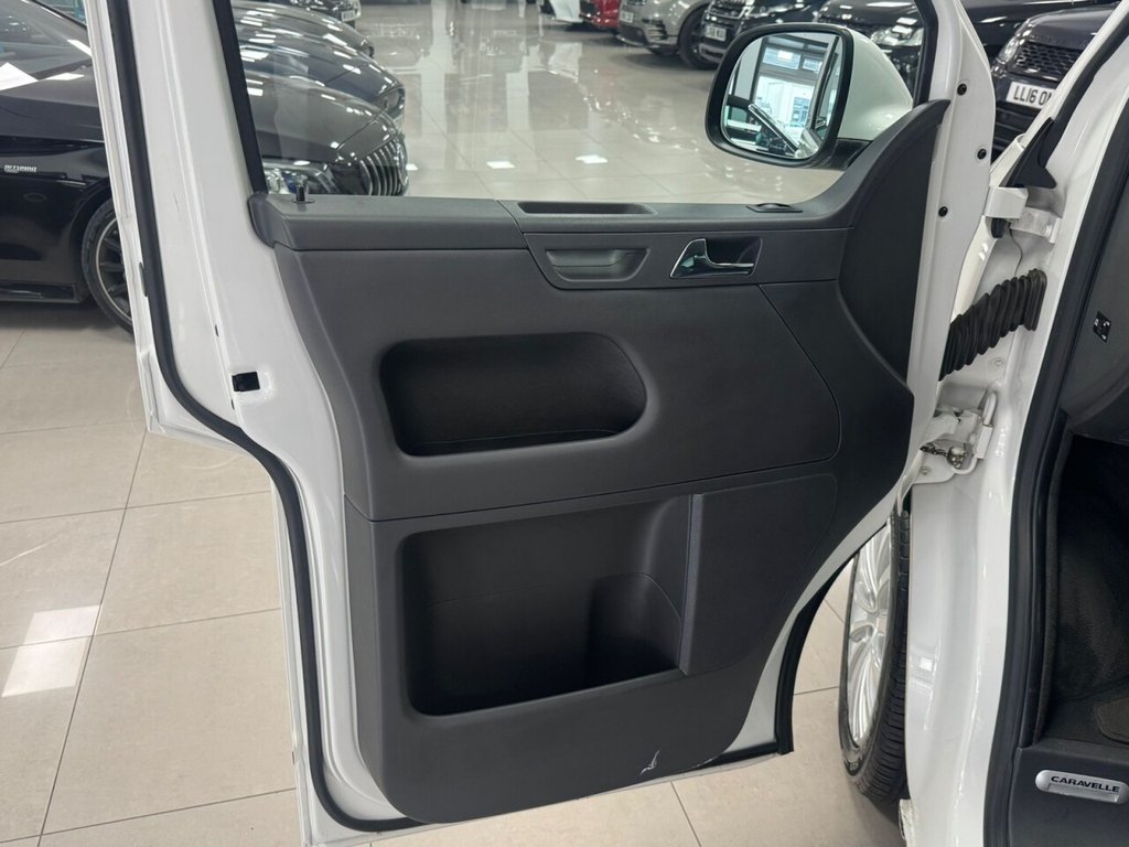 Used Volkswagen Caravelle 2011 for sale - 75896218: Photo 32