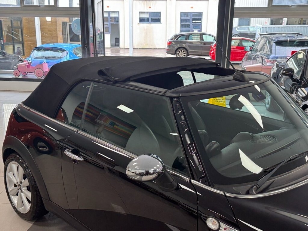 Used MINI Convertible 2015 for sale - 77609160: Photo 22