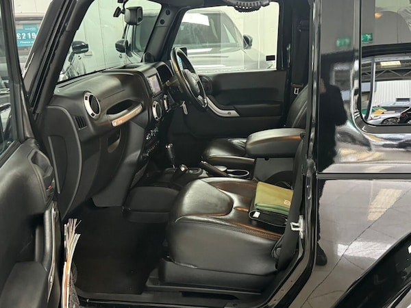 Used Jeep Wrangler 2014 for sale - 74953972: Photo 38