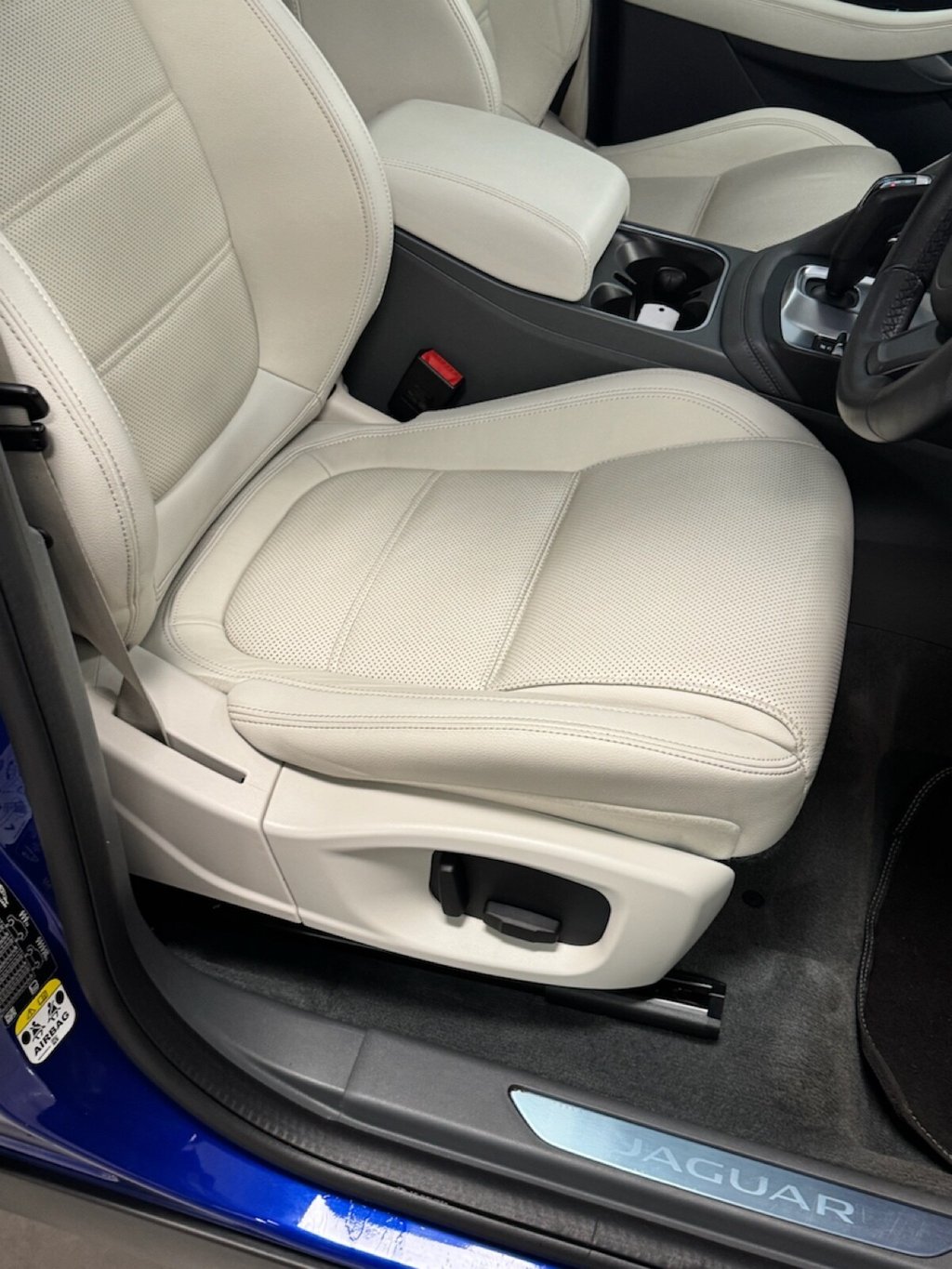 Used Jaguar E-Pace 2020 for sale - 76751437: Photo 31