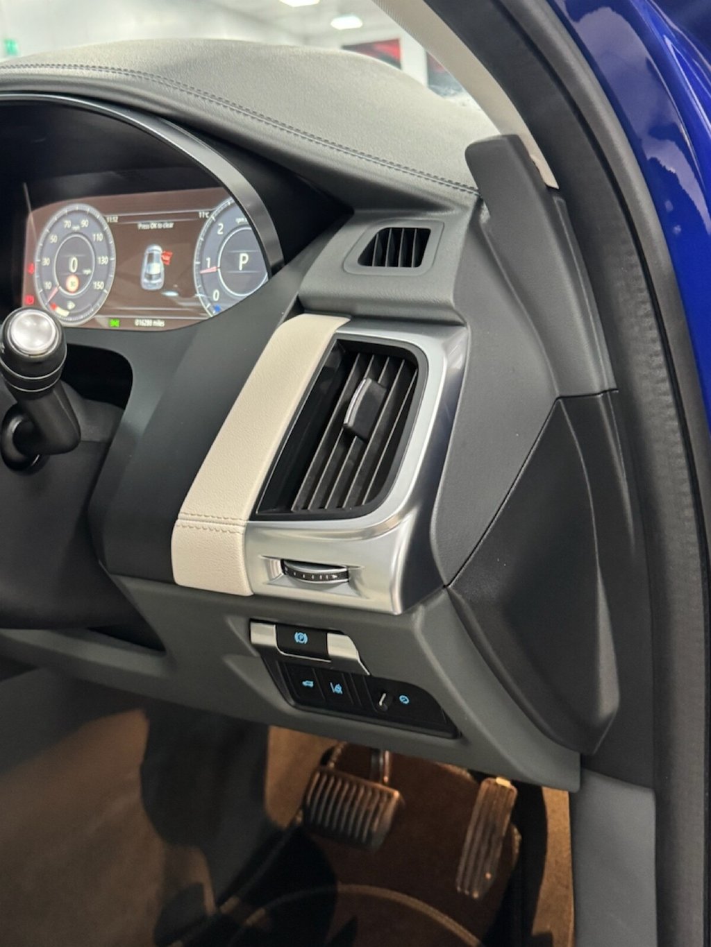 Used Jaguar E-Pace 2020 for sale - 76751437: Photo 33